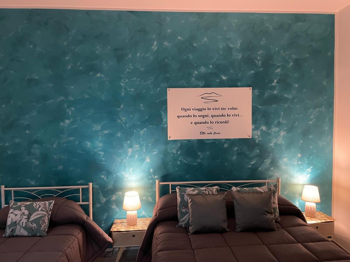Tutta Nata Storia Appartement Napels Buitenkant foto